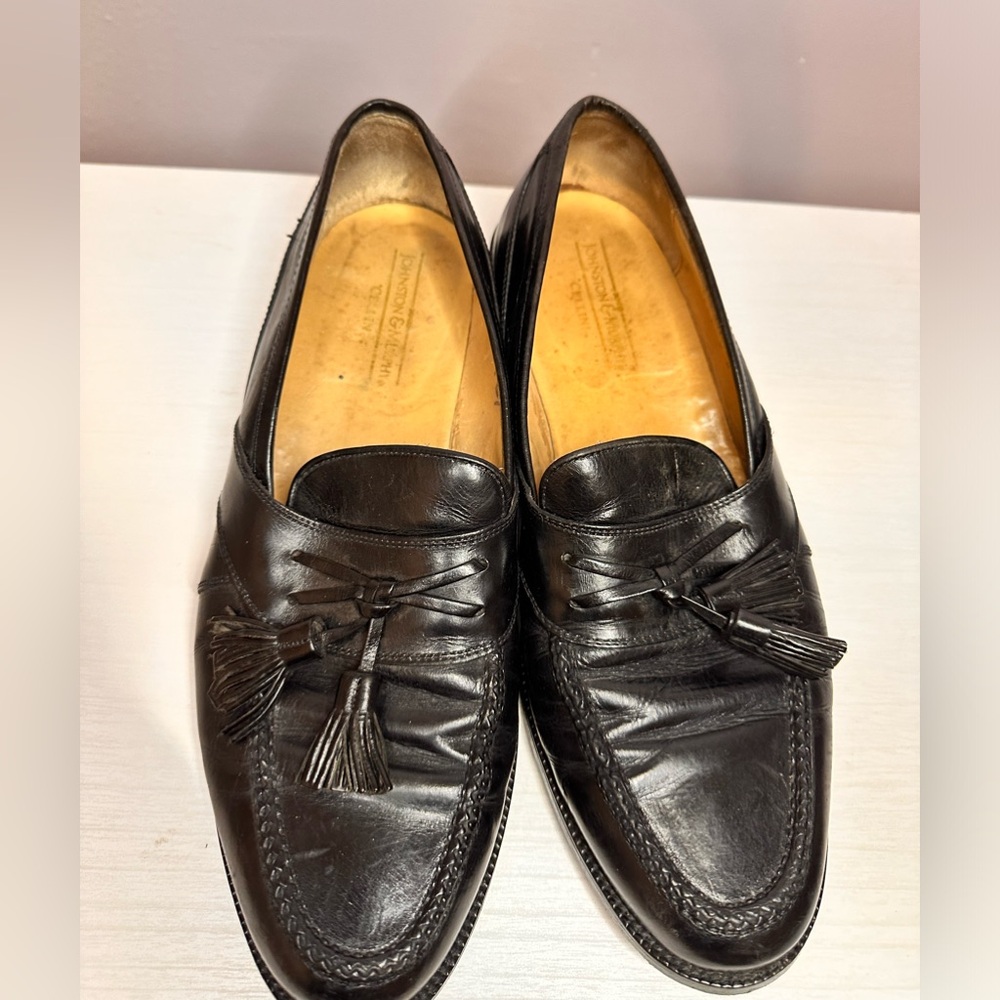 Johnston  & Murphy Black Leather Tasselled Loafers. Very Good Use Condition. 9m